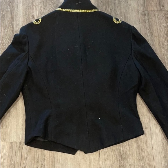 Gorgeous jacket - Picture 4 of 7